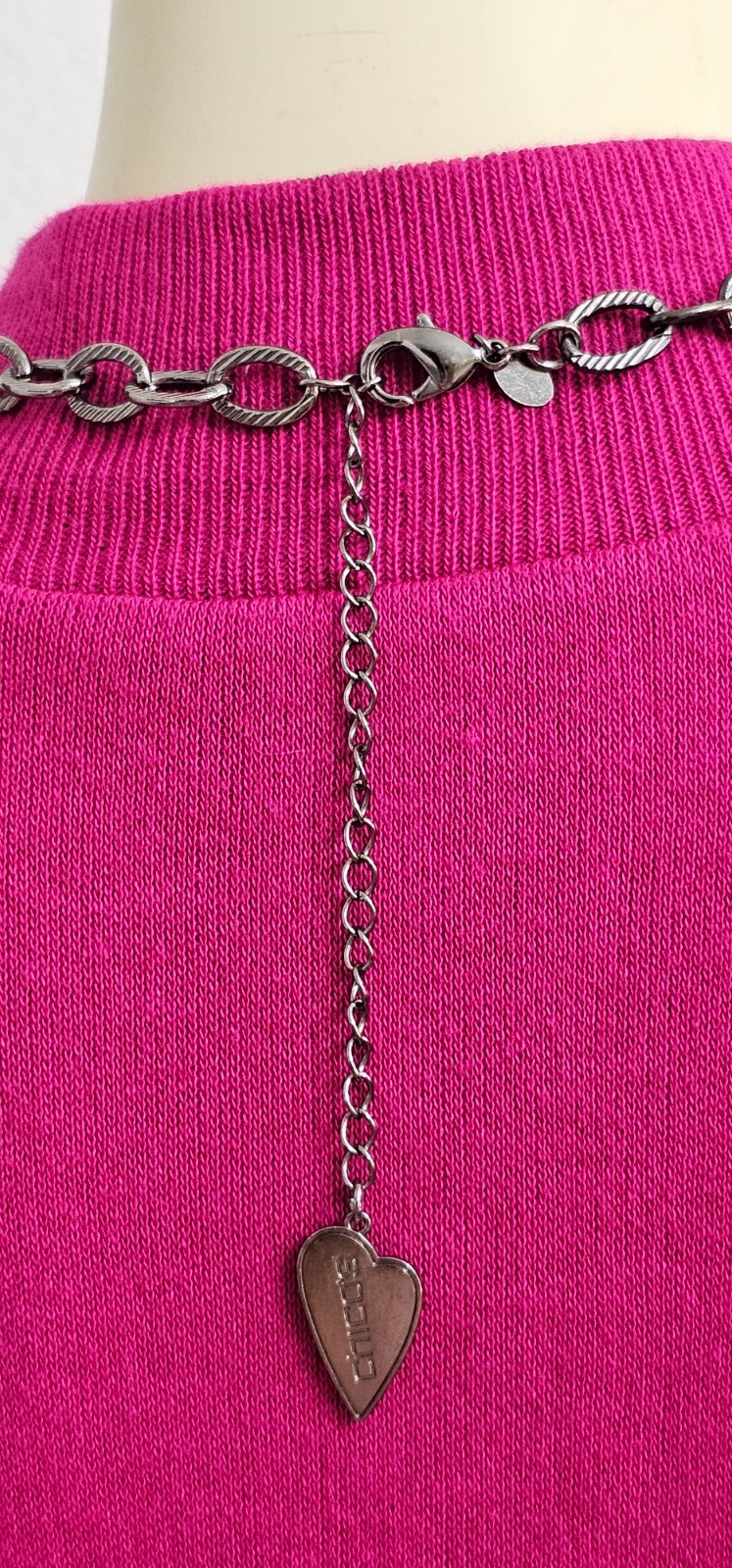 CHICOS long 3 strand necklace in excellent condition reads 30 unforgettable year