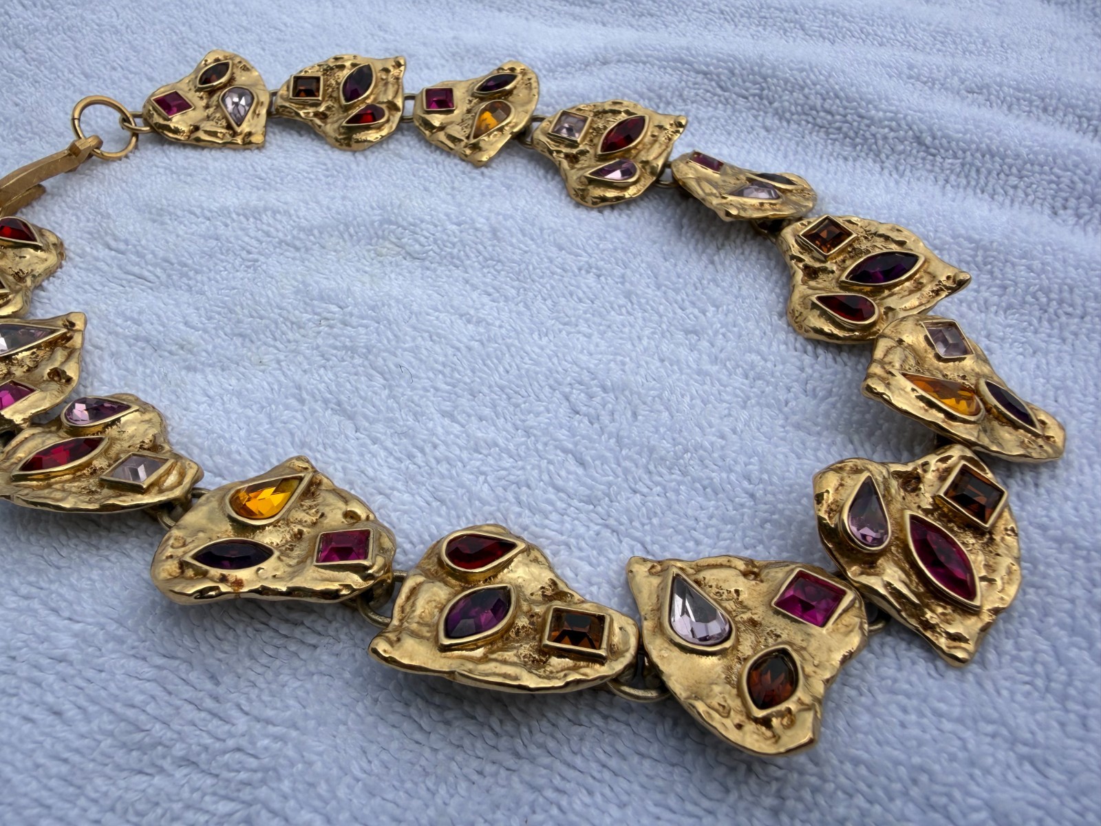 Yves Saint Laurent Necklace Heart Shaped Adorned Crystals 14″ Vintage