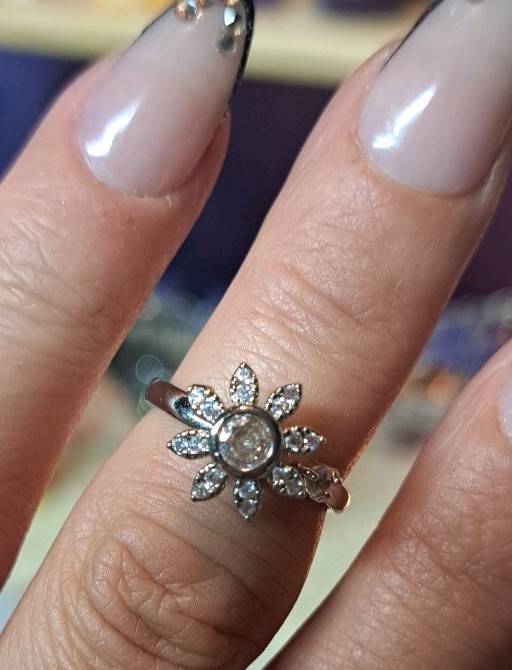 Silver Spinning Floral Design Adjustable Ring Jewelry