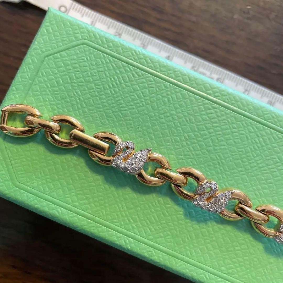 Swarovski Swan Bracelet GoldTone Crystal Used Not specified