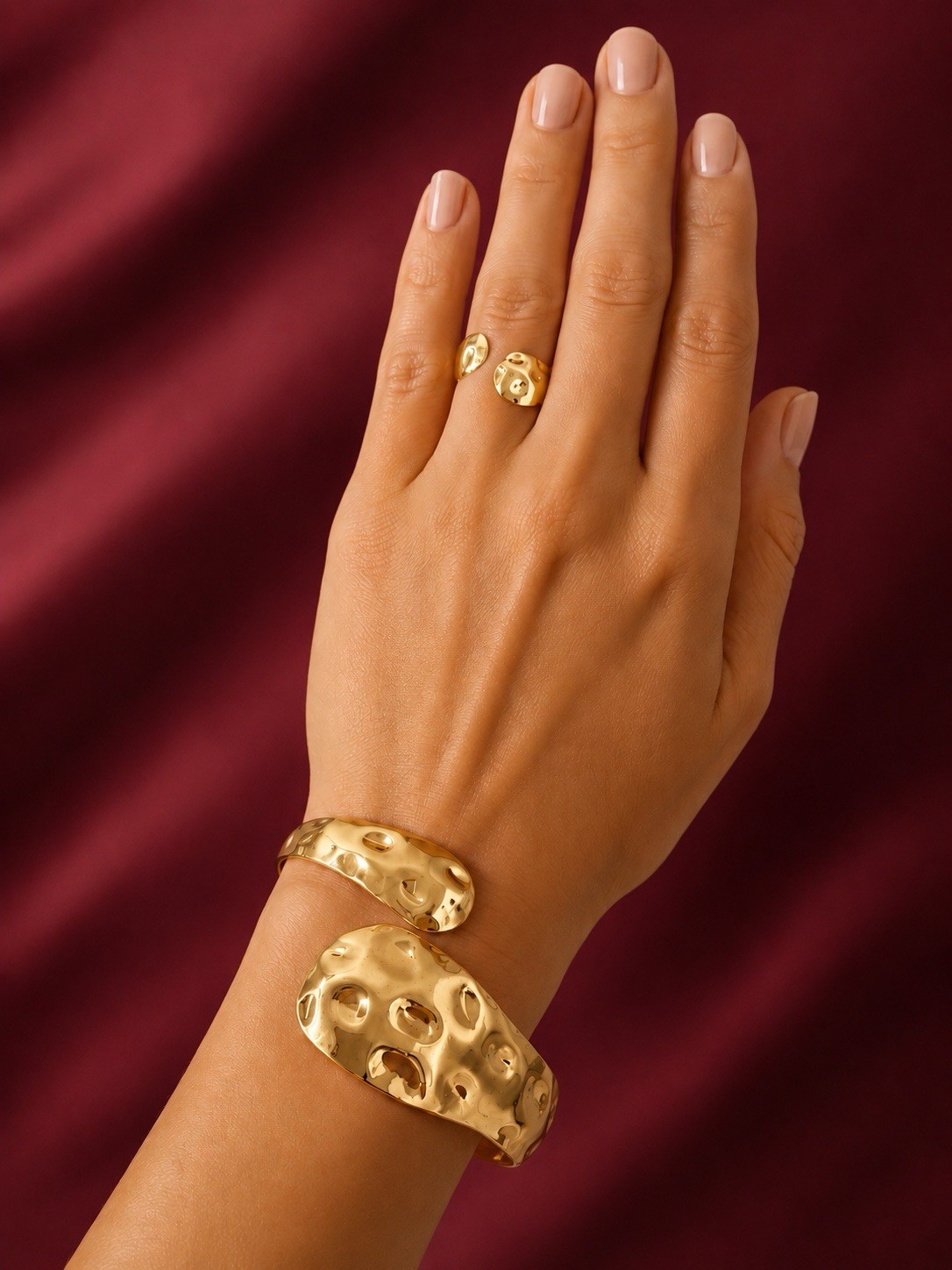 None Tarnished none fade Gold Tone Hammered Cuff Bracelet and ring free size