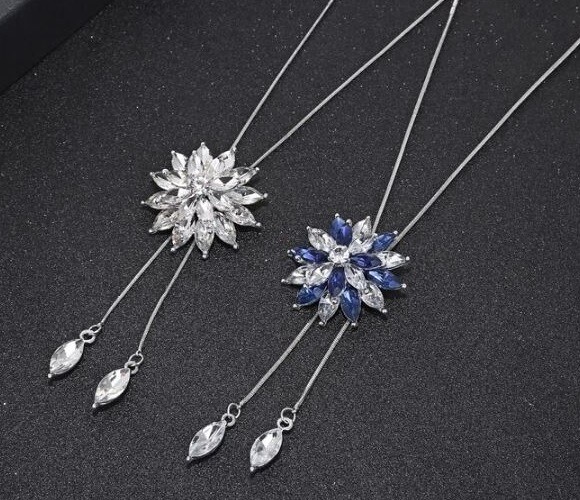 Women’s White Gold Swarovski Elements Original G4L Snow Star Crystals Necklace
