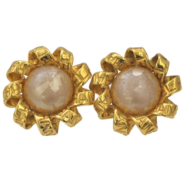 CHANEL Earrings Gold White Accessories GP Fashion Pearl Used 96 P CHANEL Vintage
