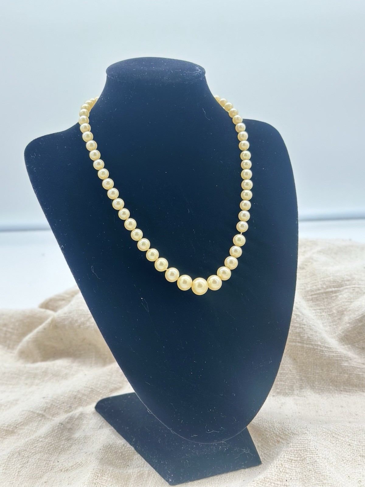 Vintage Marvella Graduated Pearl Necklace Rhinestone Clasp Signed 16″