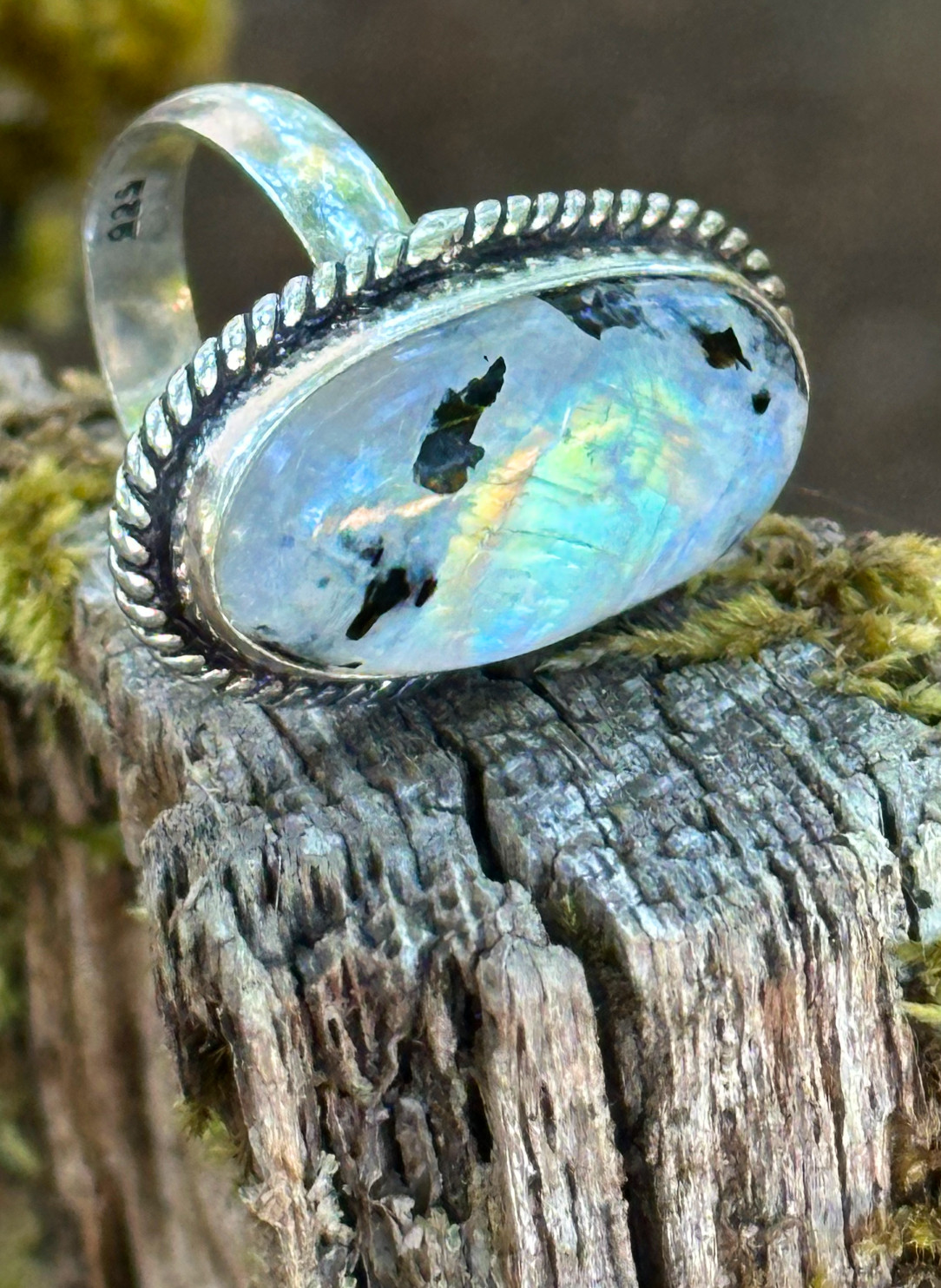 Vintage VIVIDE 925 Silver Rainbow Moonstone Ring Size 7