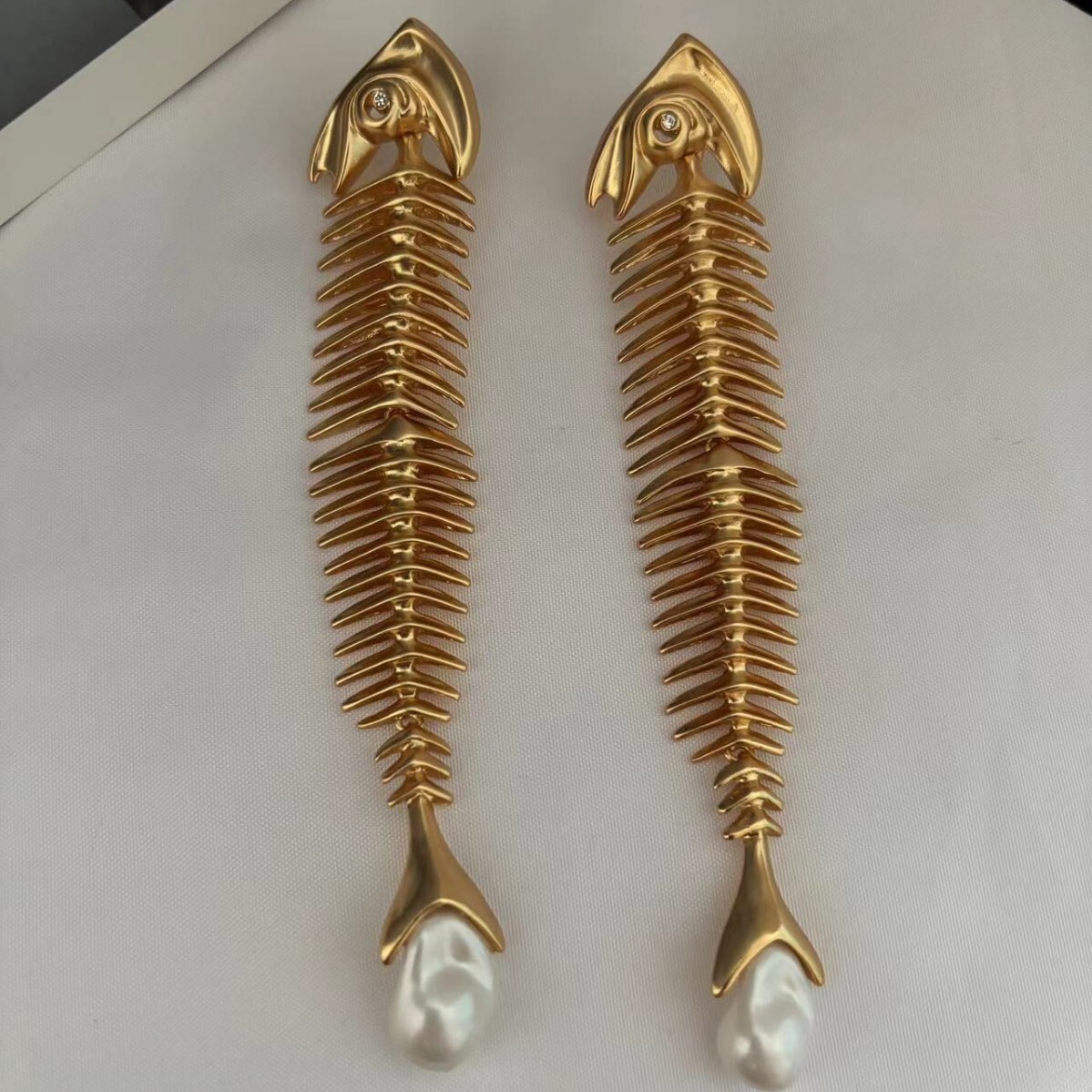 New fish bone with baroque pearl shoulder earrings