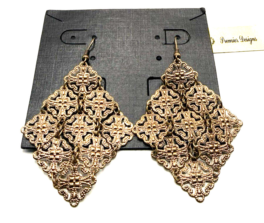 NWT Plunder ‘MOVEMENT’ Open Work Filigree Lace Pierced Dangle Earrings