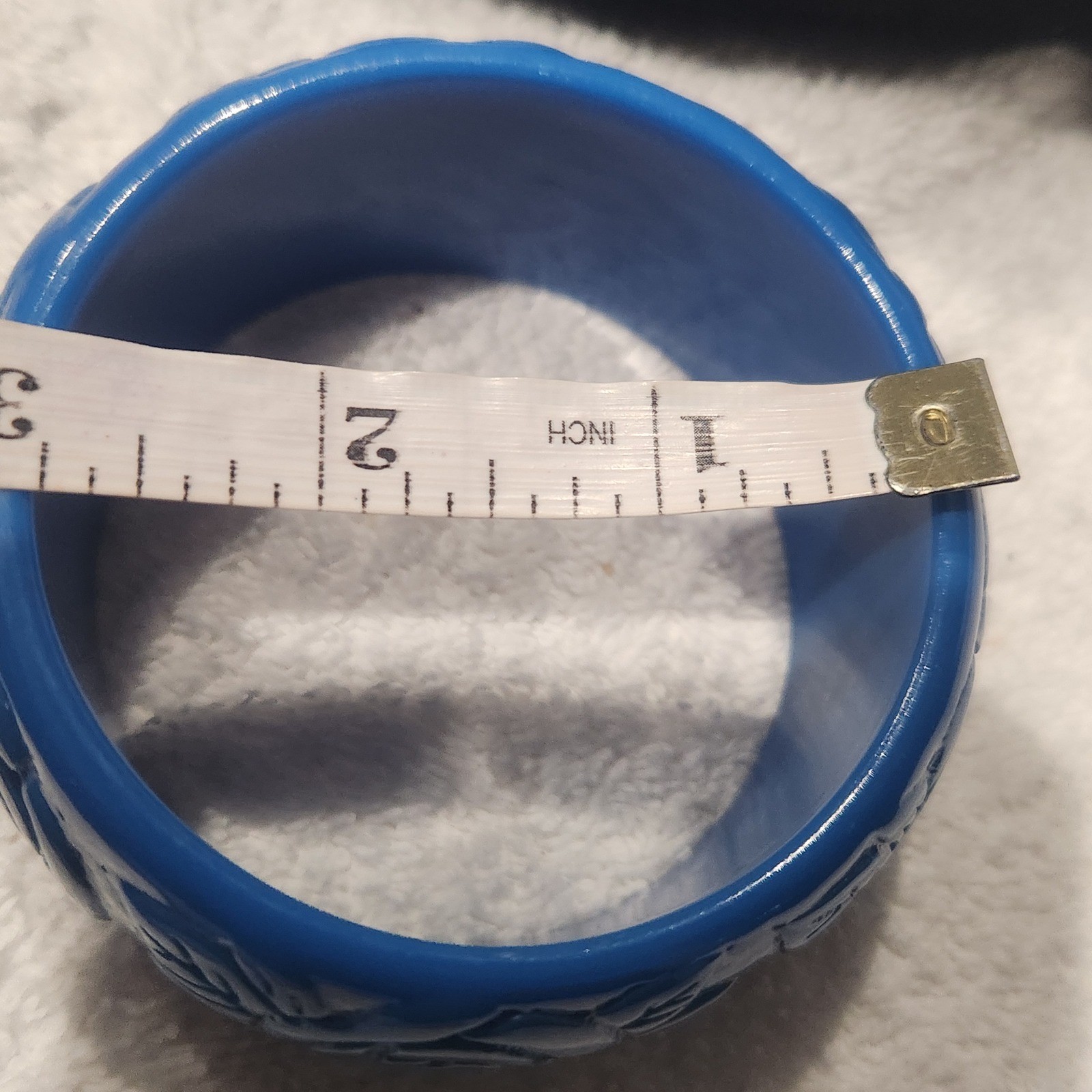 Vintage Blue Carved Rose acrylic Bangle Bracelet Chunky Floral Statement 7.4In