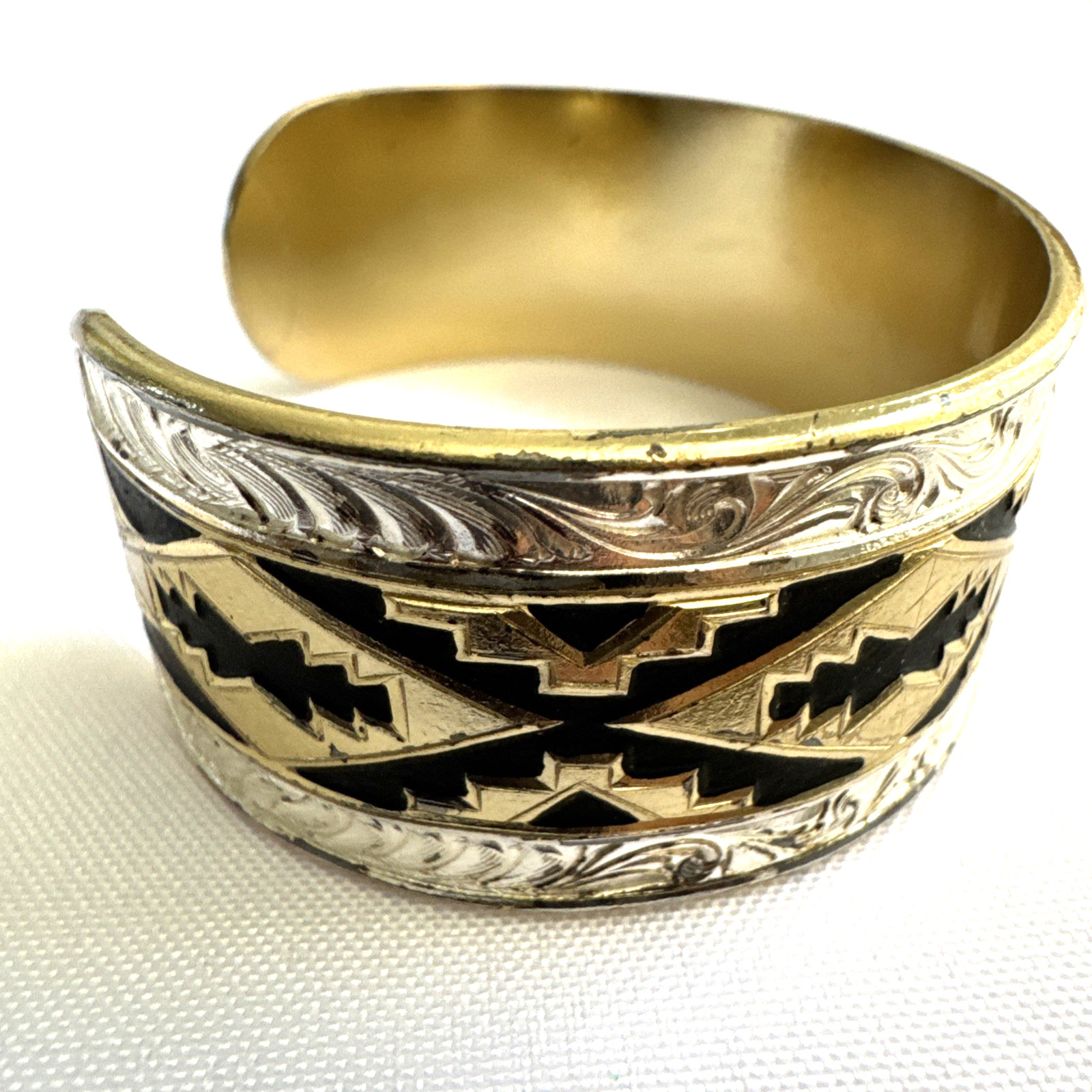 Montana Silversmiths Tri-Color Cuff Bracelet Western Southwestern Geometric