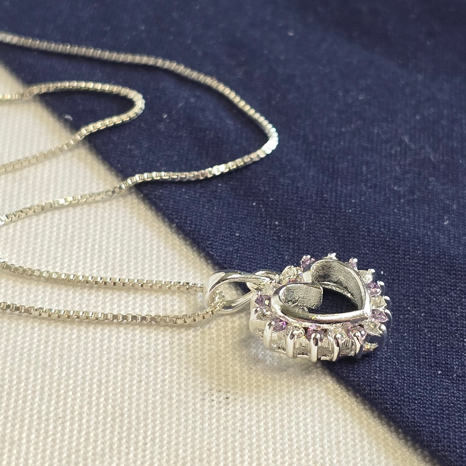 Sterling Silver Necklace 4.4g Jewelry 17.5″ Chain Purple & Clear Stones *READ*