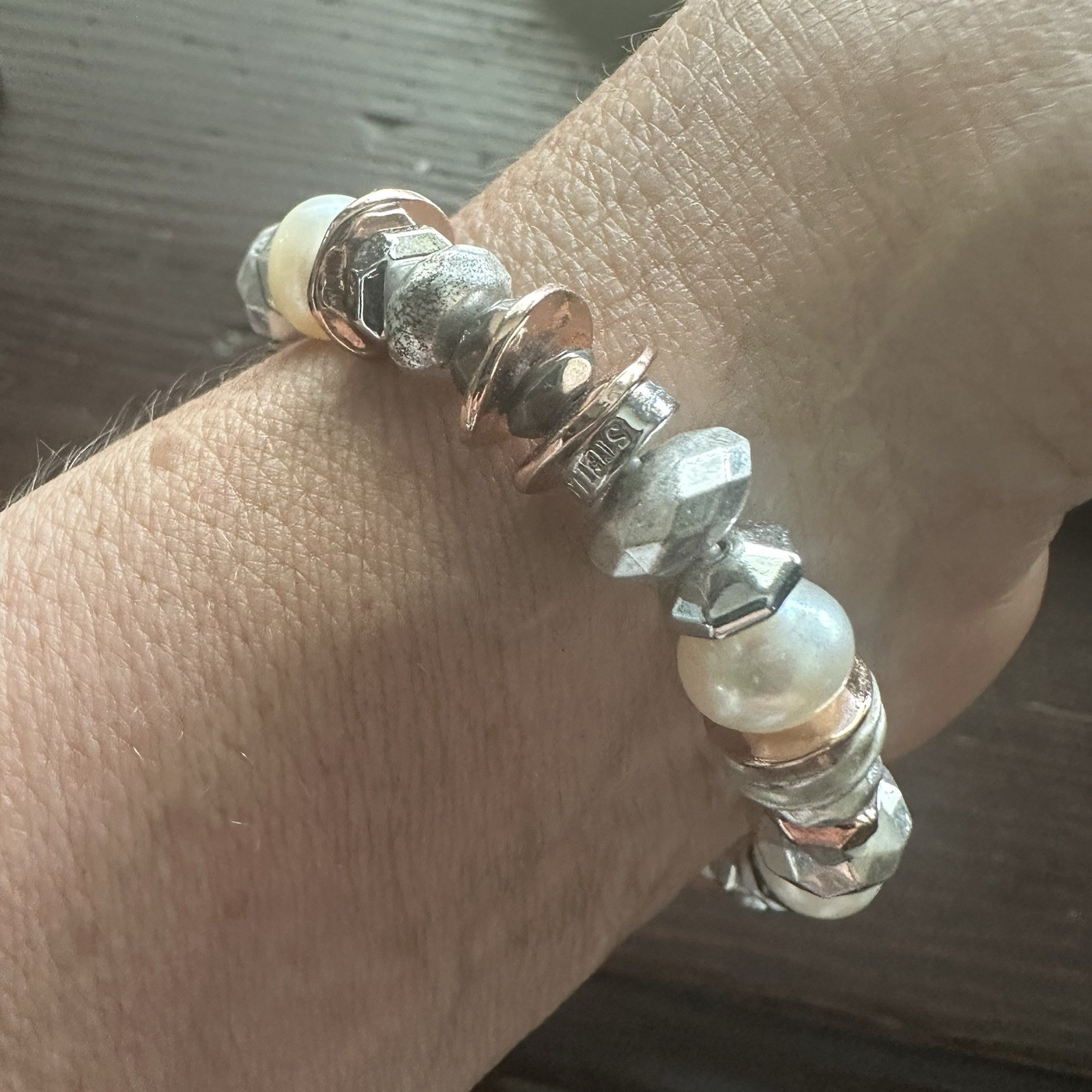 Stella & Dot Anda Intention Bracelet Stretch Pearl Metallic Amber Varied Bead