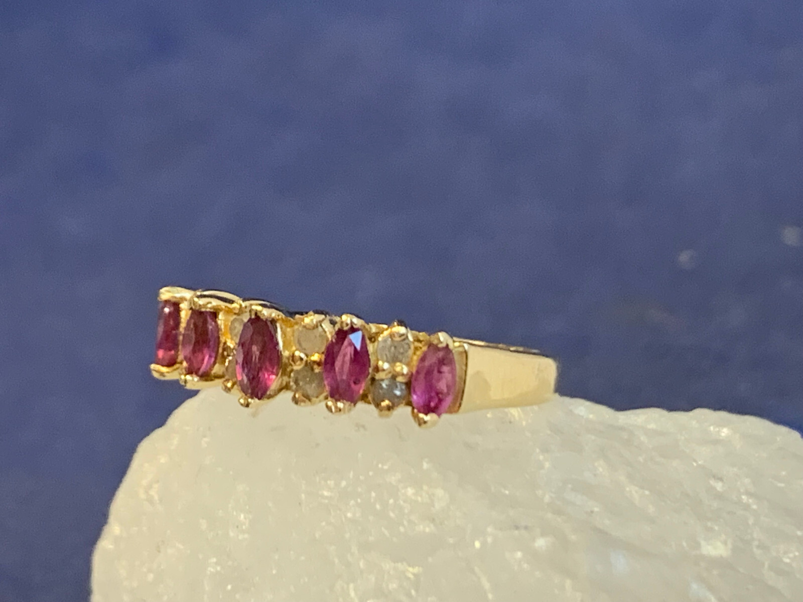 14K Yellow Gold Ring 2.5g Fine Jewelry Size 5.25 Band Ruby & Clear Color Stones