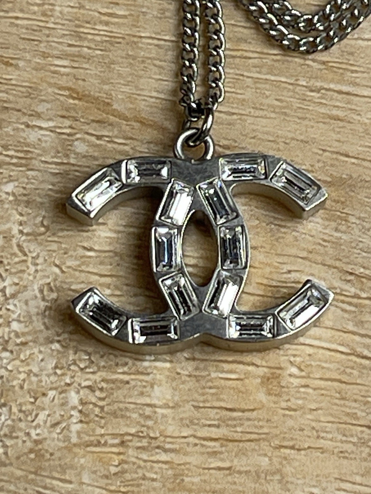 Authenticated Chanel Logo Crystal Glitter Pendant Necklace