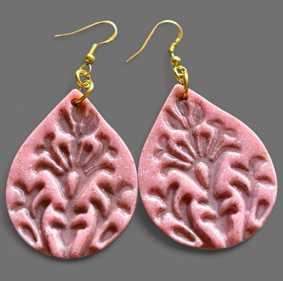 Boho Pink w/Gold Flecking Teardrop India Inspired Earrings – Handcrafted
