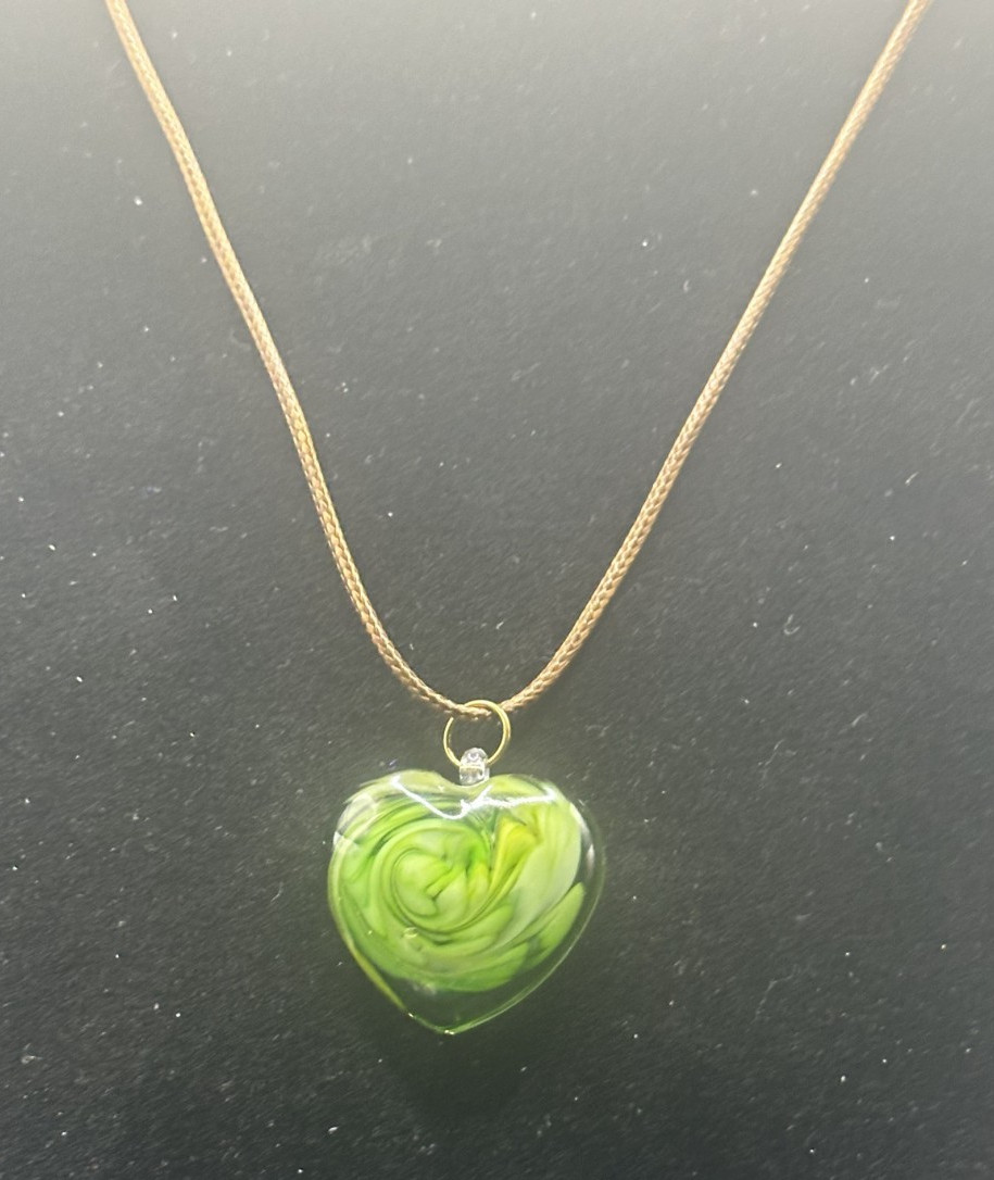 Green Multicolor Handmade Pendant Necklace (NCH0014)
