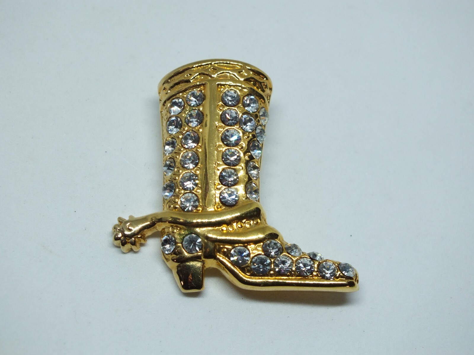 Beautiful Brooch Pin Gold Tone Cowboy Boot Clear Rhinestones 1 5/8x 1 7/8″ NICE