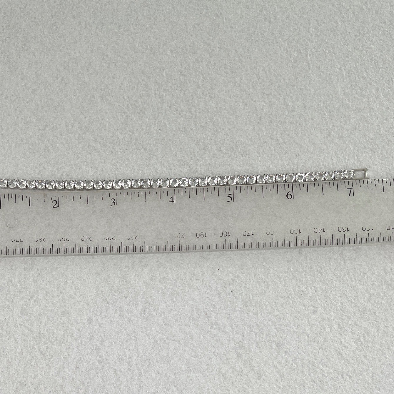Tennis Bracelet Cubic Zirconia Silver Tone Box Clasp Elegant New 7.25″ New