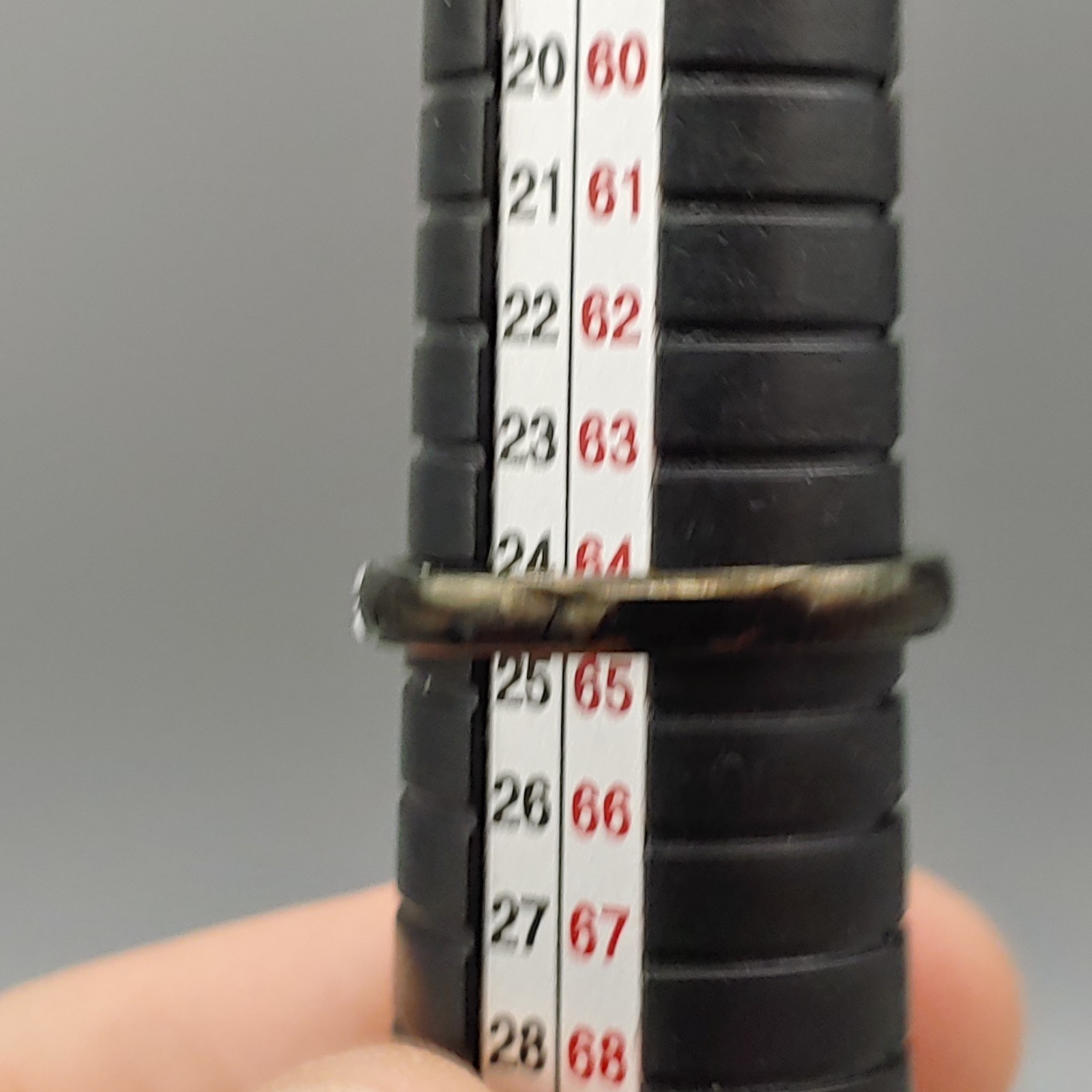 Round Cut Tension Set Style Black tone ring size 11 weighs 2.7g band 3mm