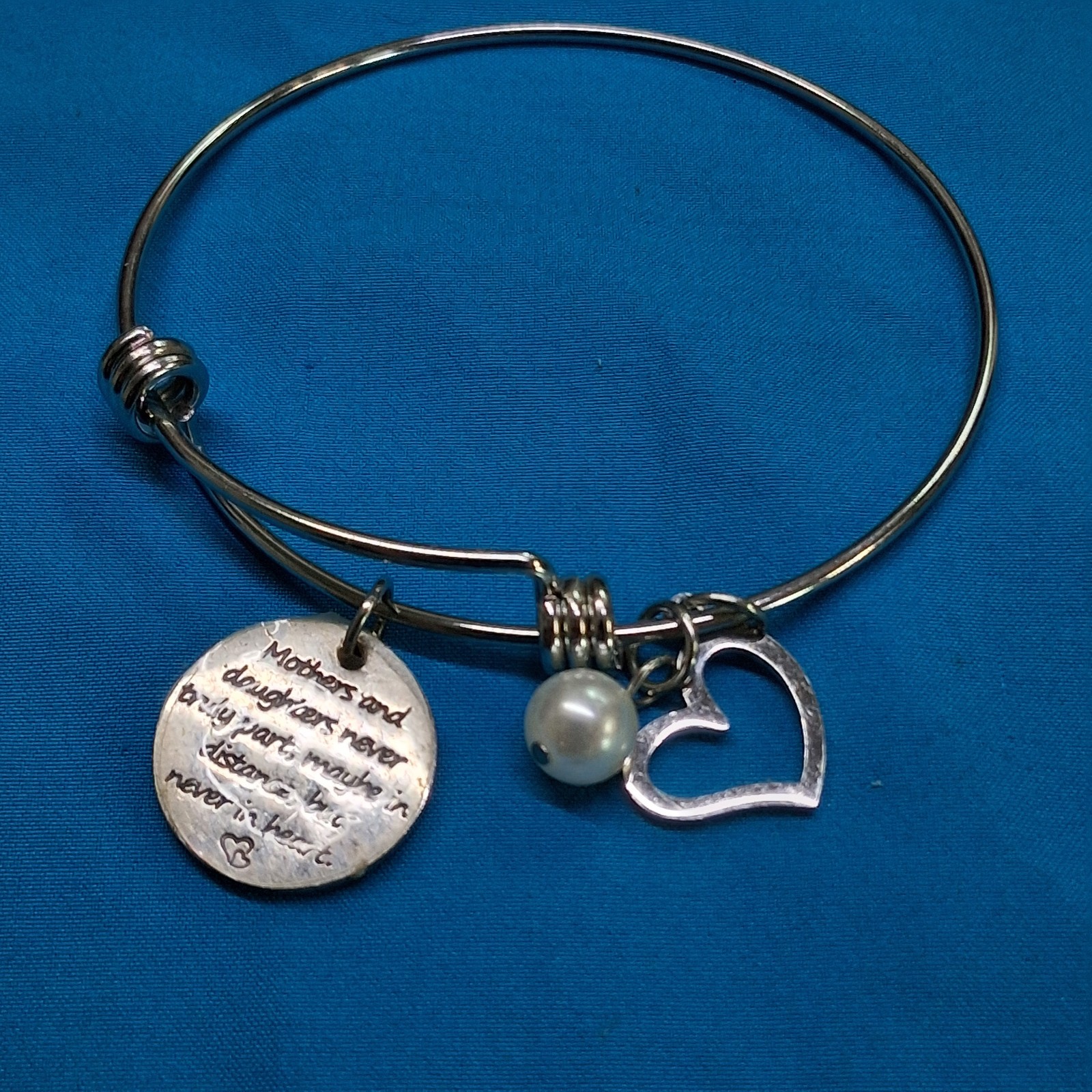 Vintage Stainless Steel Mothers And Daughters Text Heart Charm Bangle Bracelet