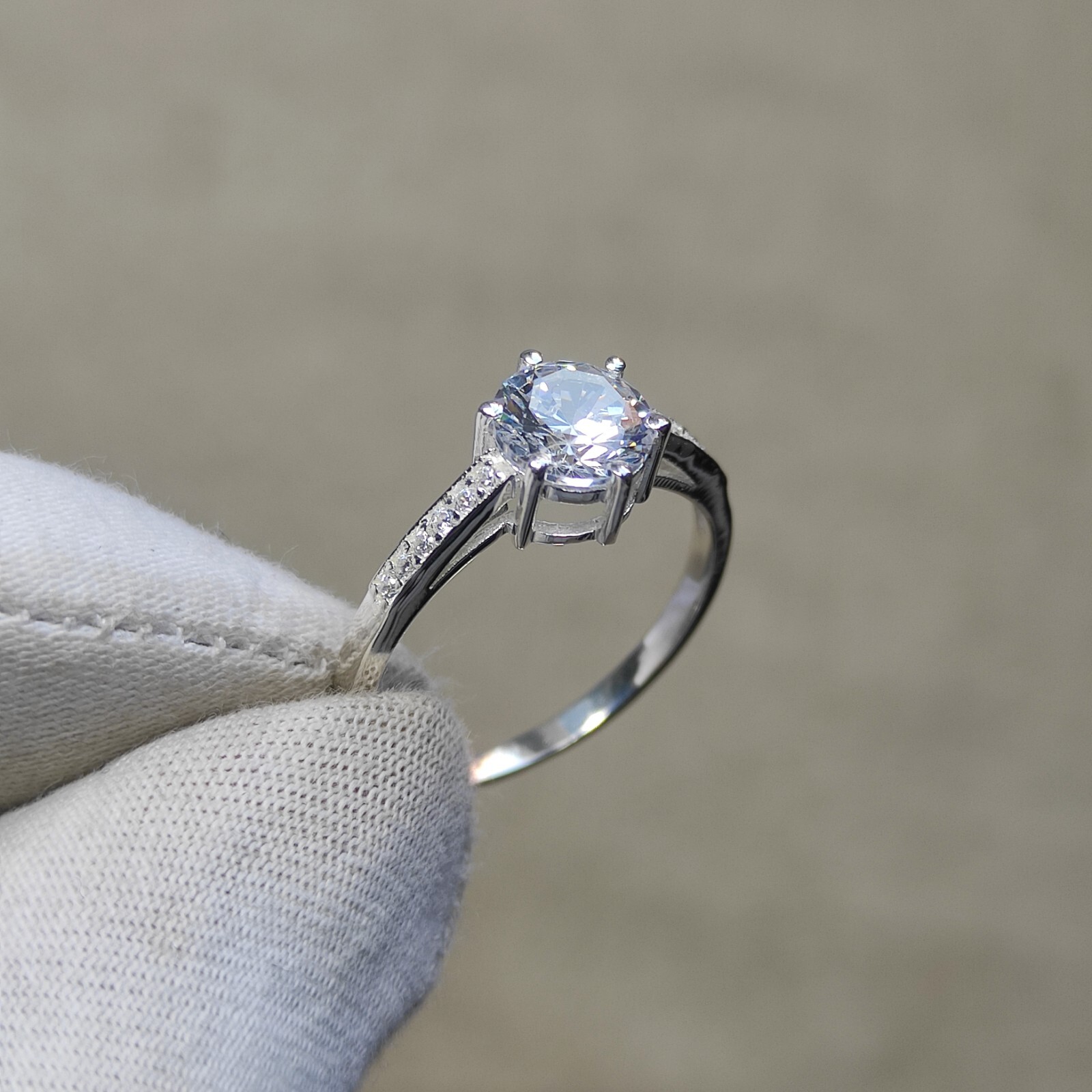 White simulant diamond ring | American diamond ring | Anniversary gift C6888