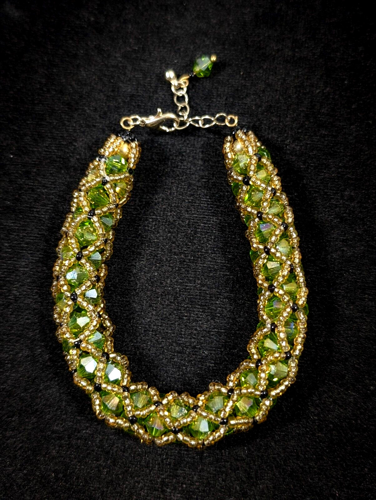 Green Glass Bead Gold Tone Woven Style Tribal Boho Bracelet 9.5 inch