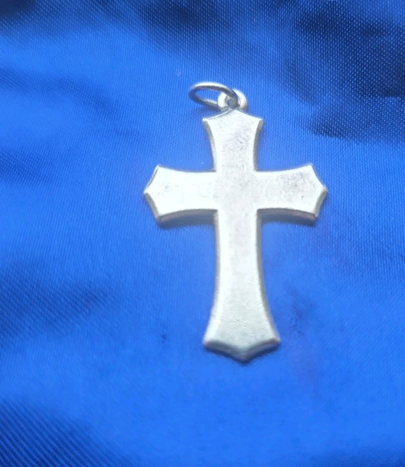James Avery Beveled Clechee Cross Pendant