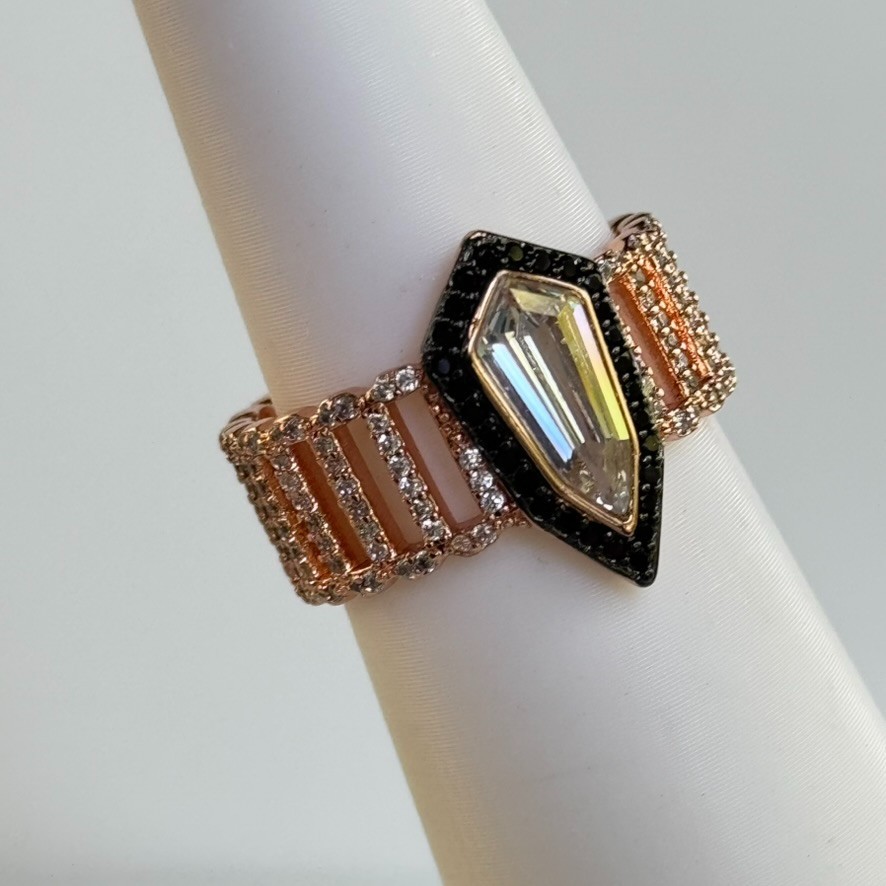 Bomb Party UNTAMED Ring Sz 9 RG88717 “Velvet Ambush” Clear & Black on Rose Gold