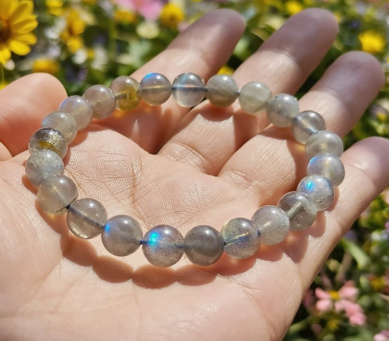 2025Bestseller 1pc Natural Labradorite Stone Bracelet Healing Energy Jewelry