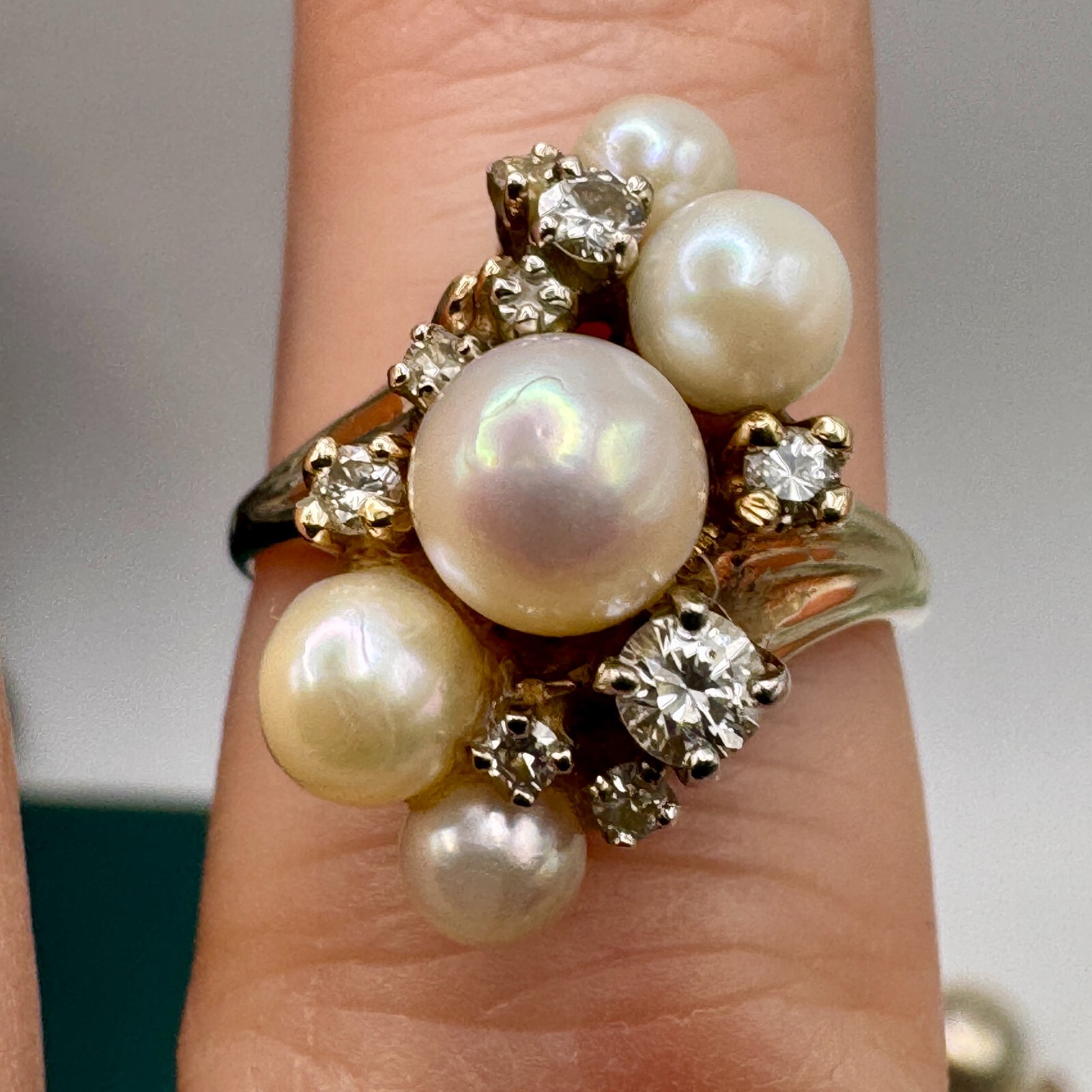 Solid 14k Gold Ring with Diamonds and Pearls / Size 6.85 / 5.6 Grams