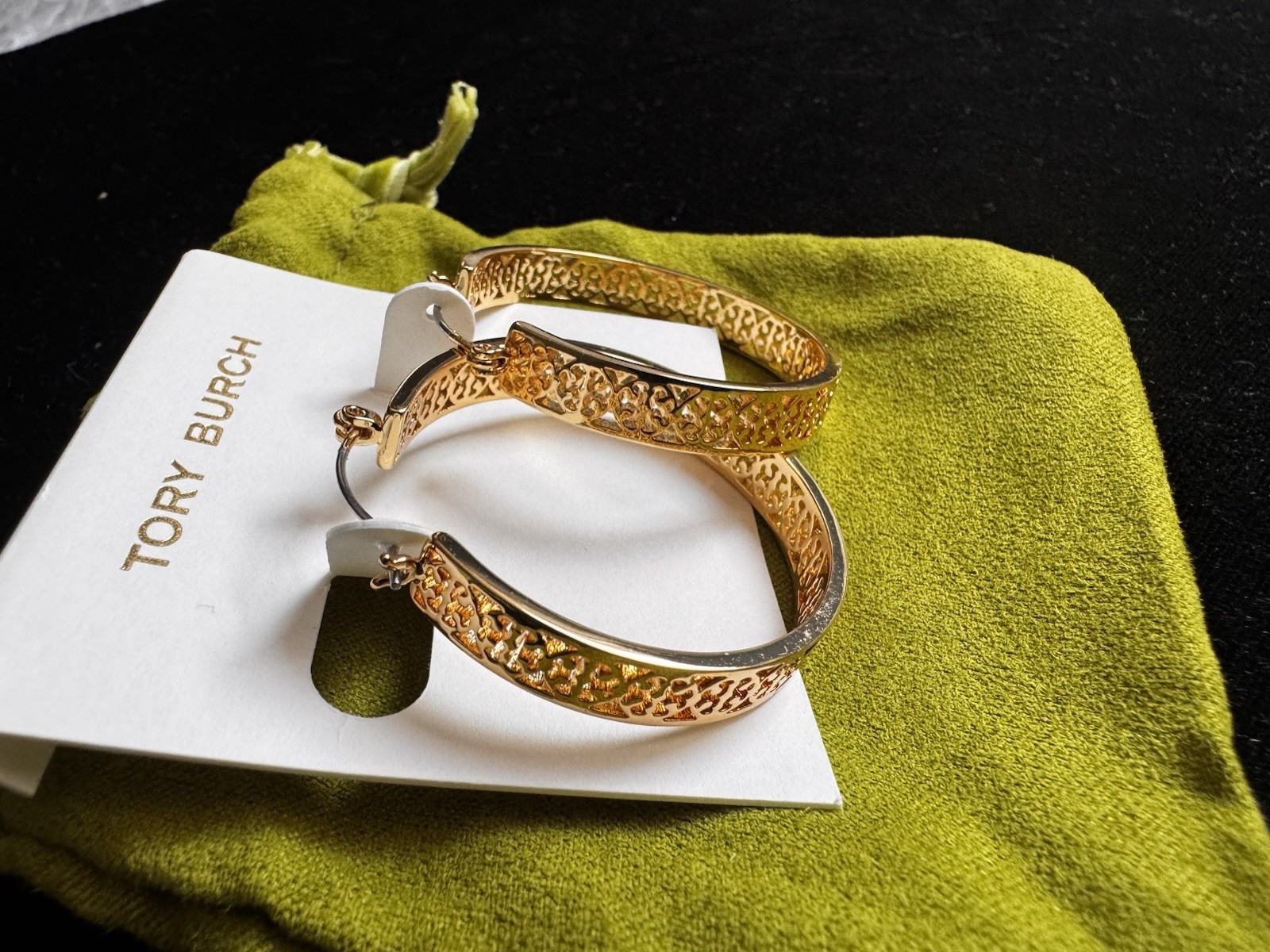 Tory Burch Gold Tone Patterned Hoop Earrings Large Logo Chic