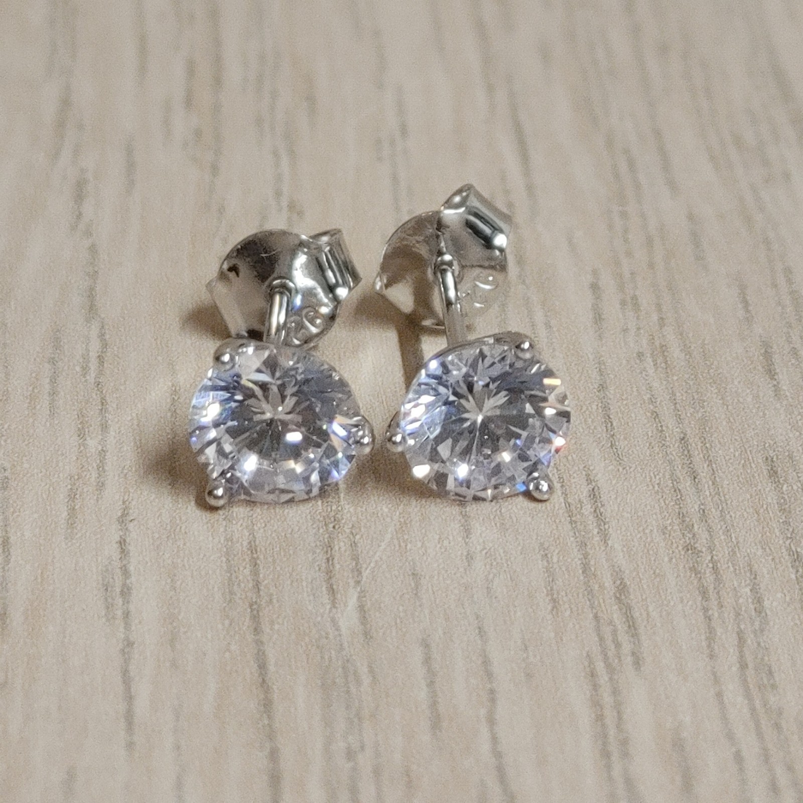 Sterling Silver Cubic Zerconia Stud Earrings Clear Round 925 NWOT