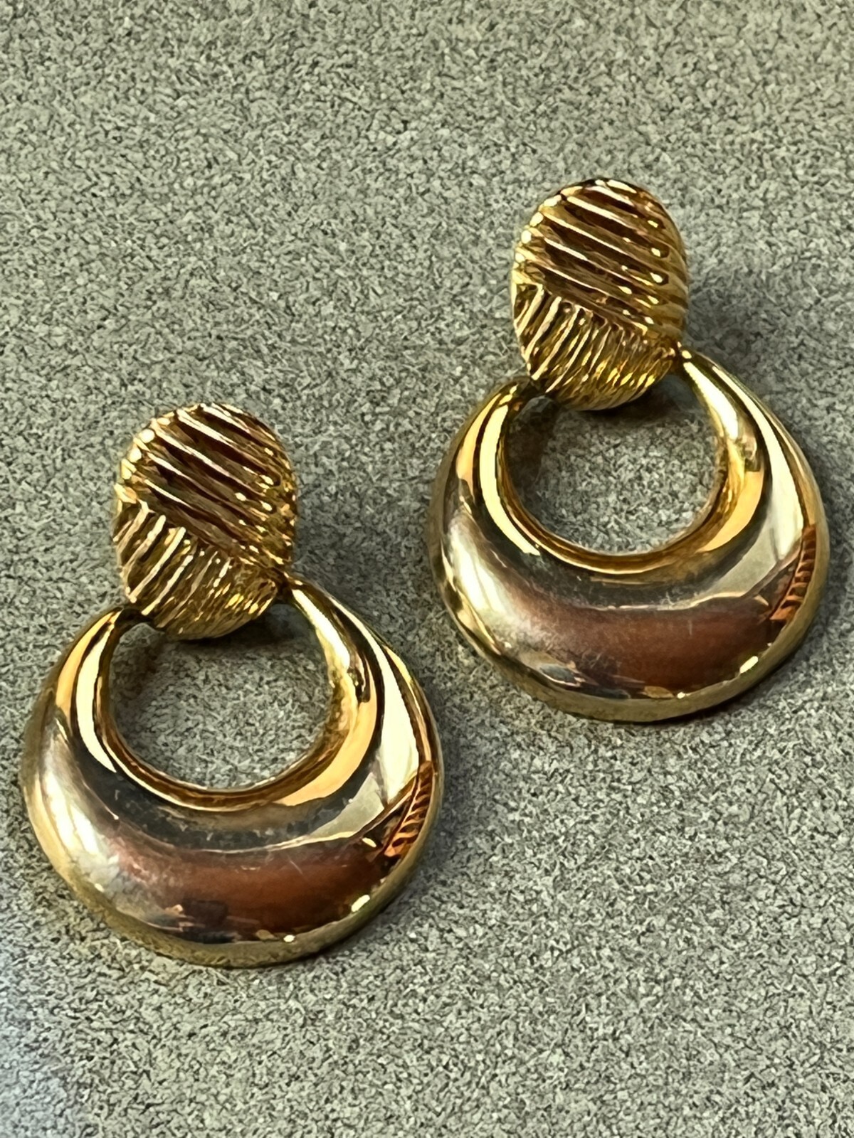 Ridged Goldtone Oval w Open Circle Doorknocker Post Earrings for Pierced Ears –
