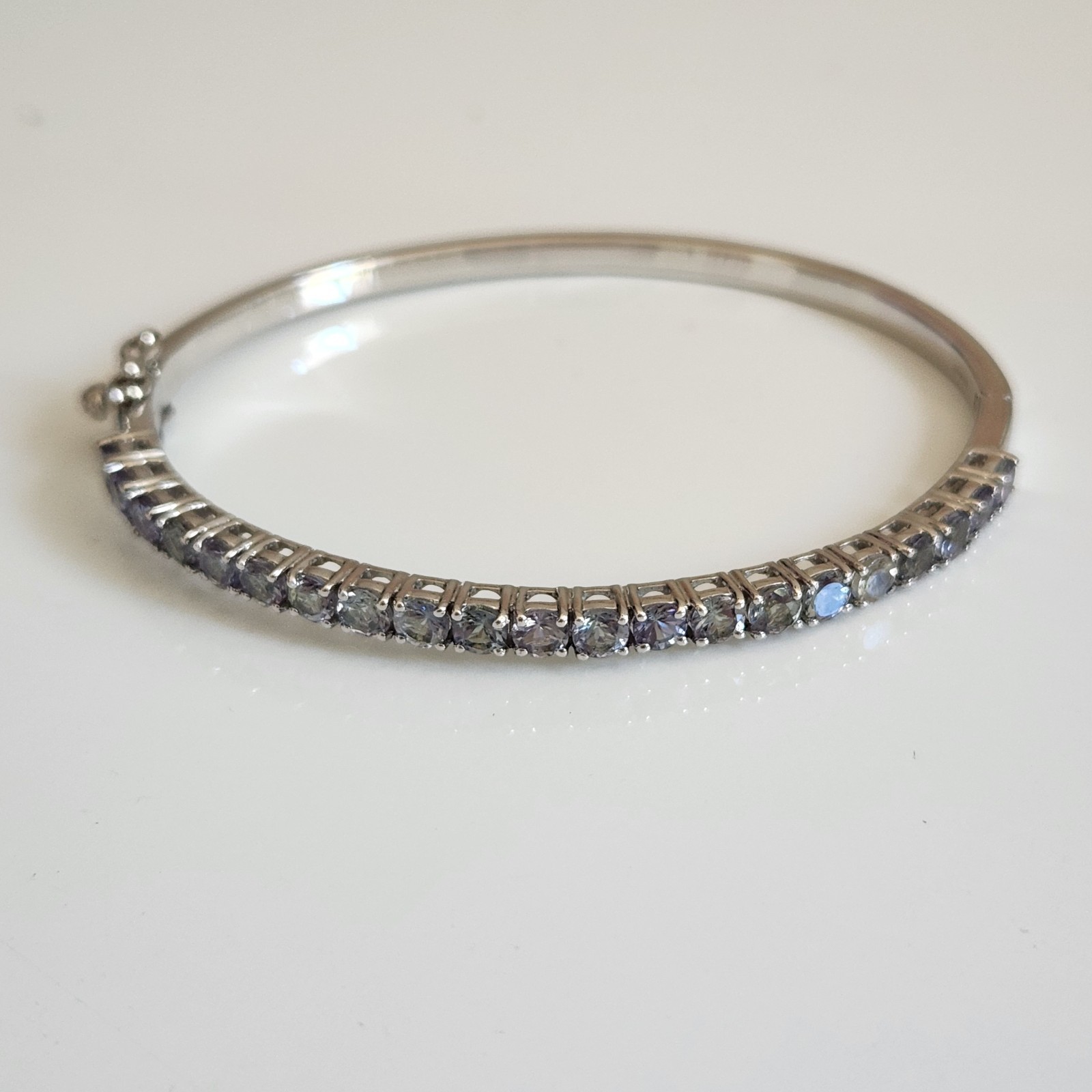Bi-Colour Tanzanite Oval Bangle in Sterling Silver 4.61cts