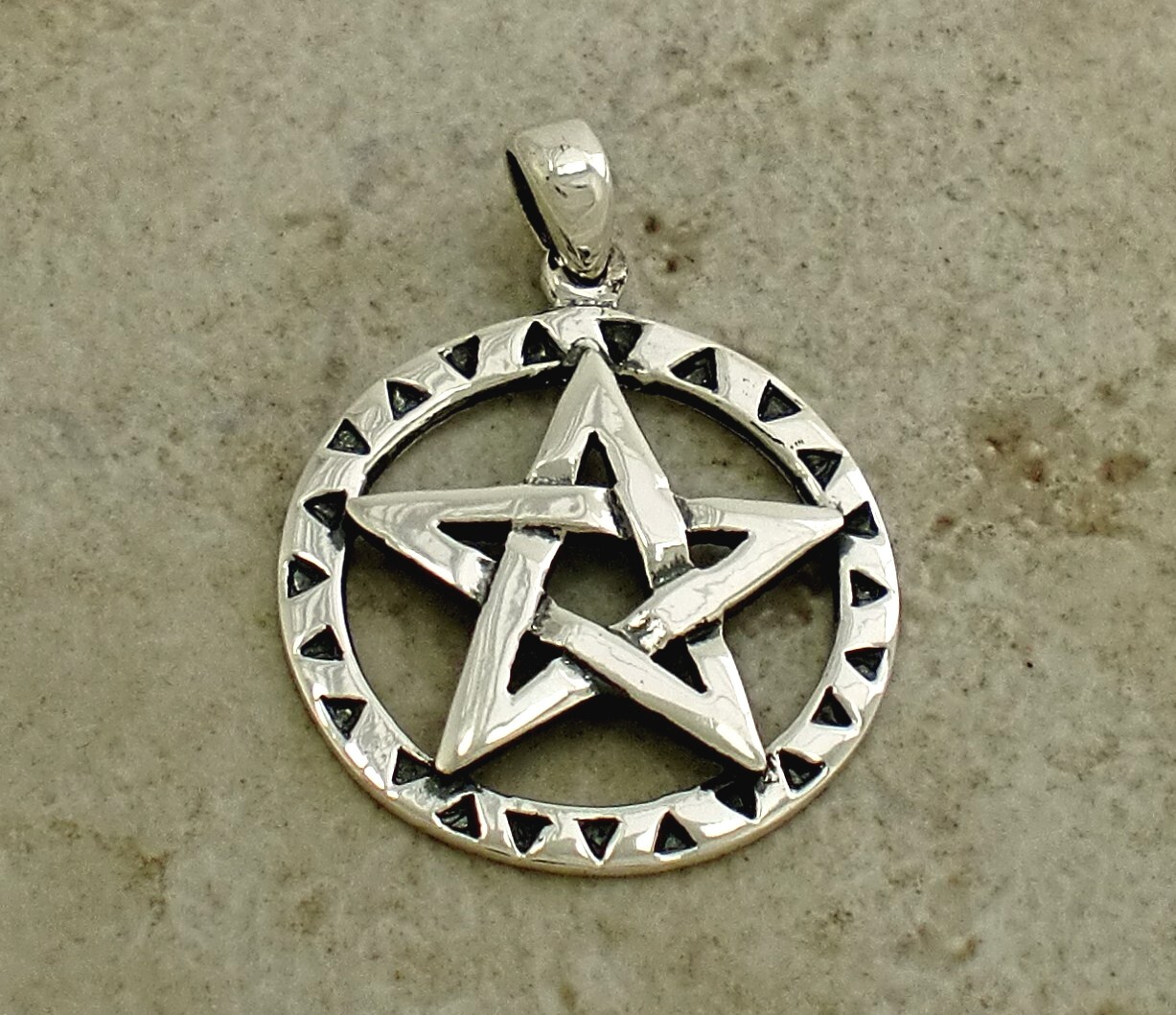UNIQUE LARGE .925 STERLING SILVER WICCA PENTACLE PENDANT style# p0177