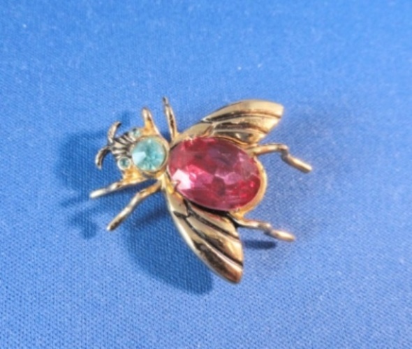 Vintage Goldtone Turquoise & Ruby Gemstone Pin / Brooch @ 1 1/4″ X 1 3/4″ Cora