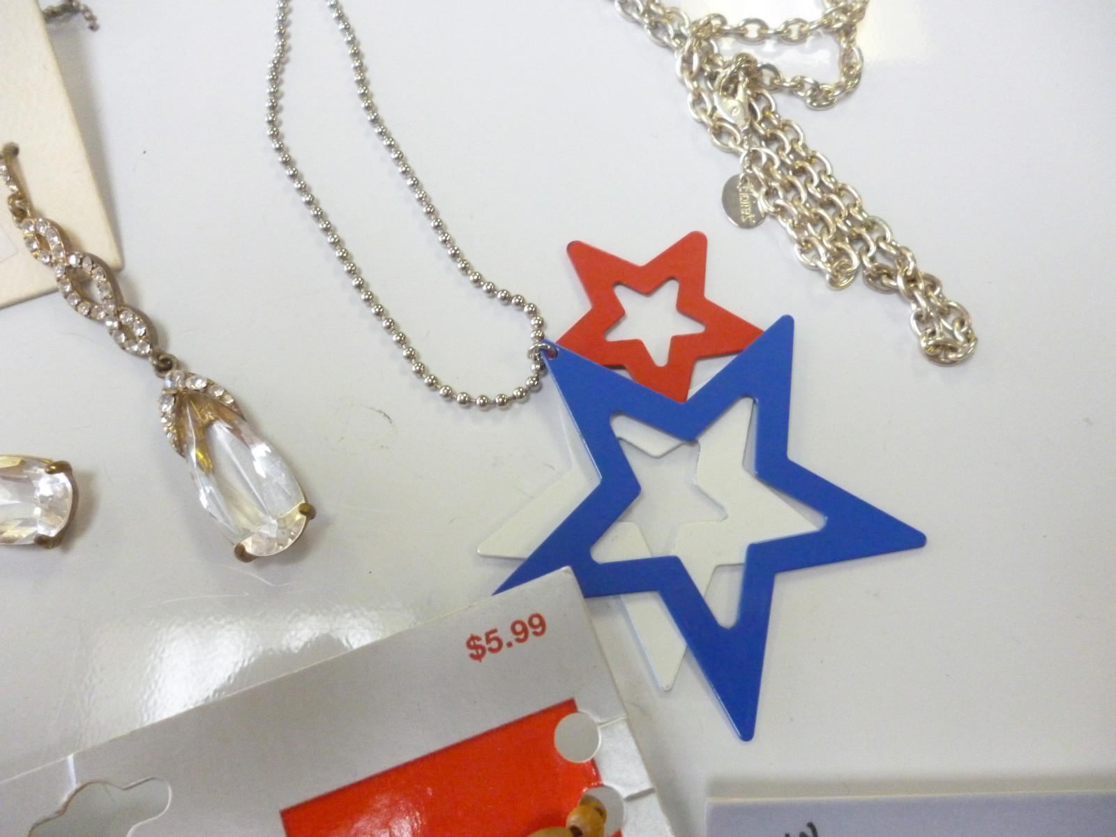 NEW MIXED LOT OF Various NECKLACES, EARRING AND BRACELET 11 PIECES