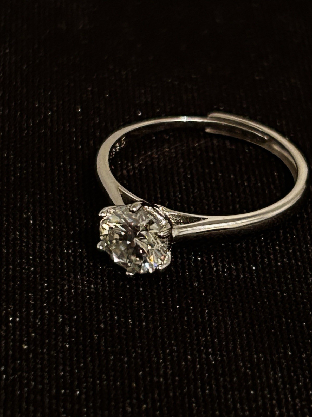 925 Sterling Silver 1 Carat Moissanite Solitaire Ring