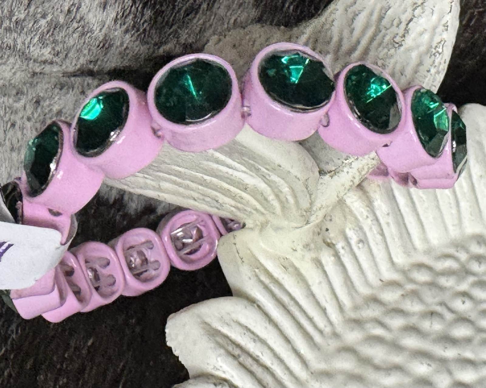 Plunder Pomeline Small 6.5″ Stretch Bracelet Light Pink Metal, Emerald Green Gem