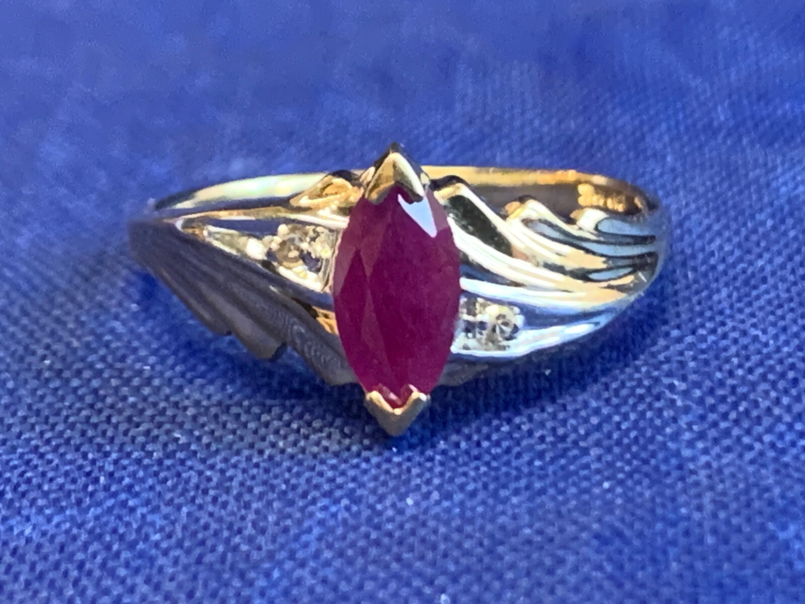 10K Yellow Gold Ring 1.62g Fine Jewelry Size 7 Band Ruby & Clear Color *READ*