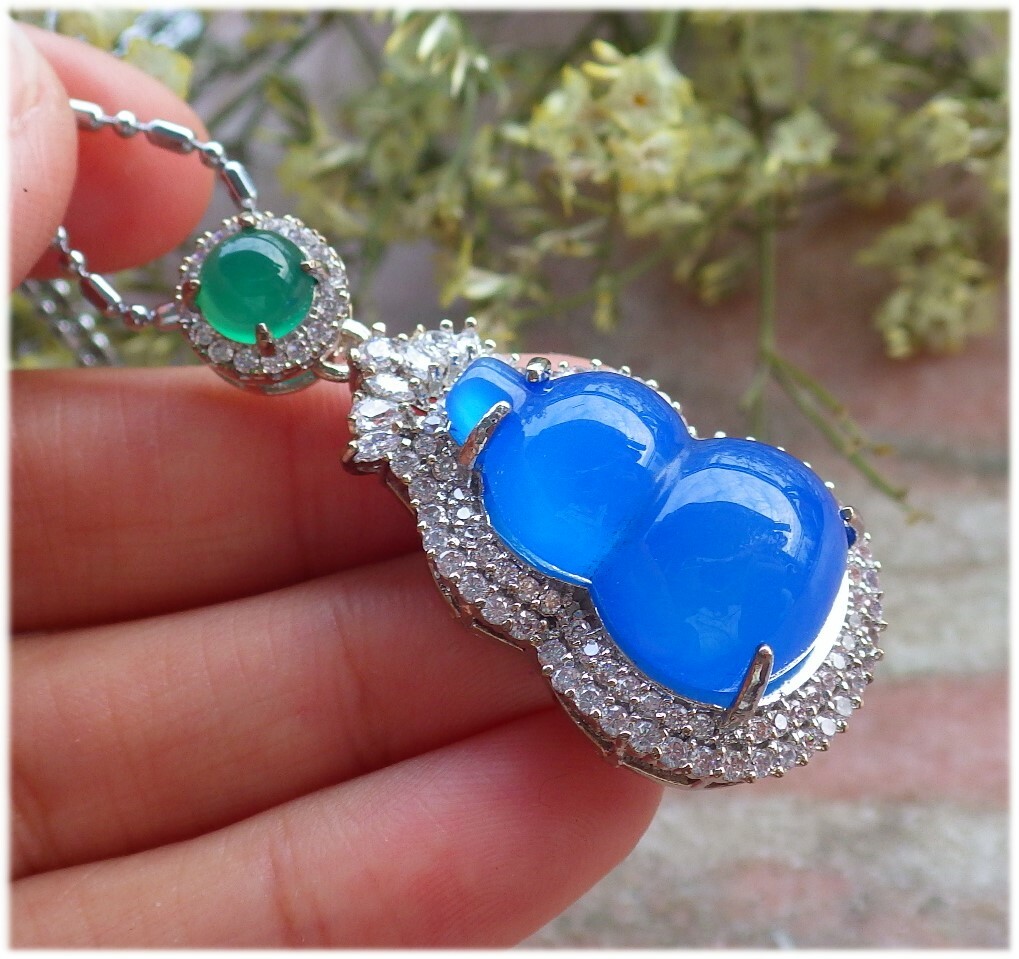 White Gold Plate Green Blue AGATE JADE PENDANT Gourd Diamond Imitation 390684