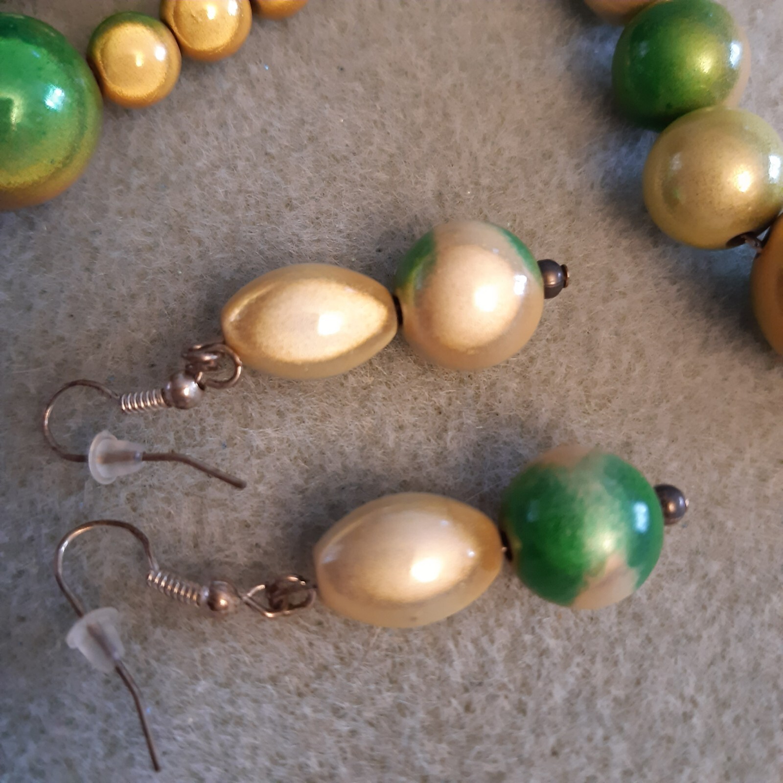 Blended green to yellow round and oblong miracle beads (necklace/earrings/set)