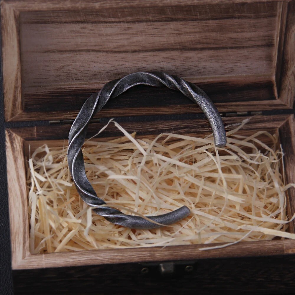 Vikings Dragon Bracelet Men’s Alloy Steel Bangel Vintage Punk Jewelry Gifts Box