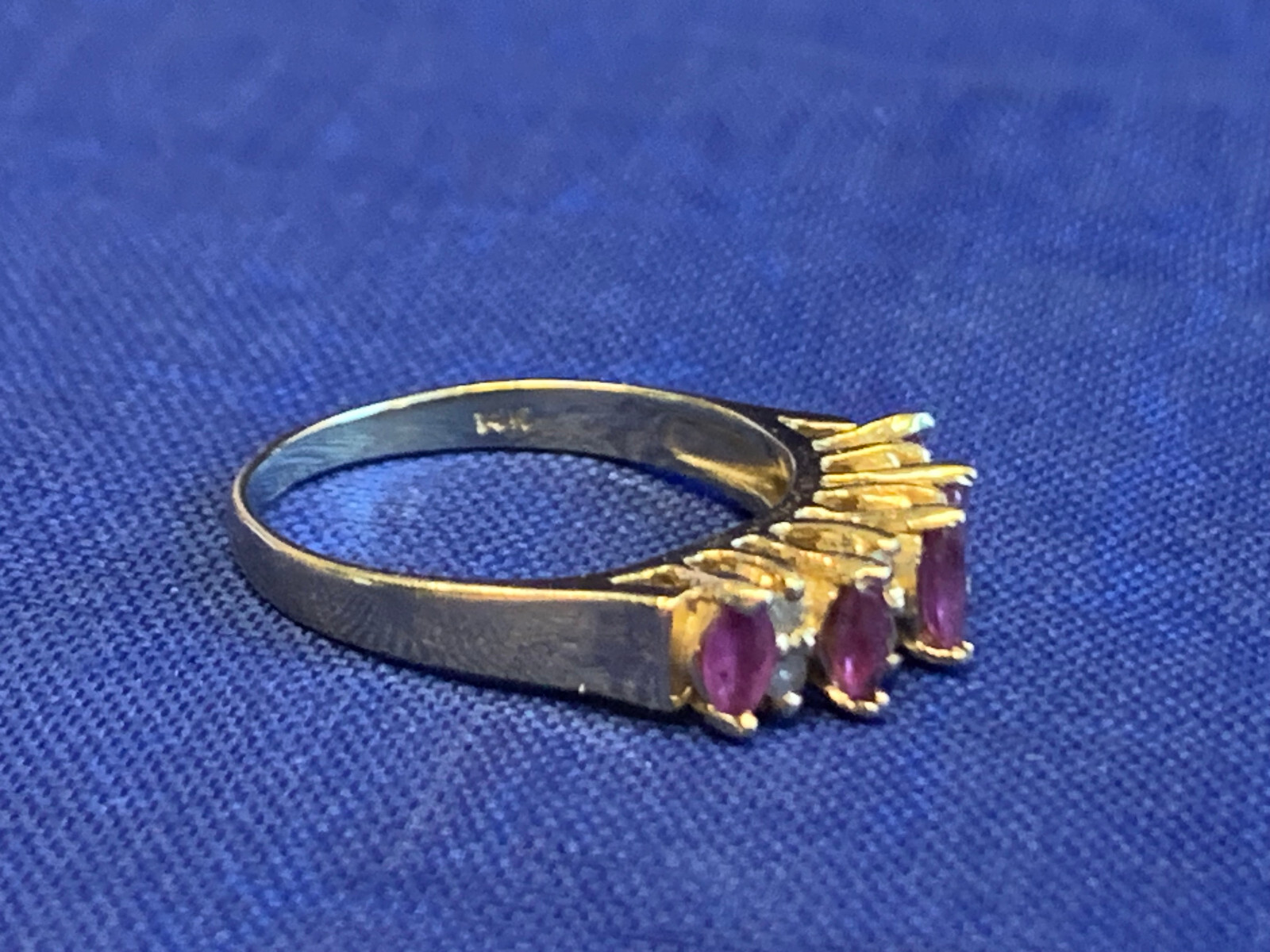 14K Yellow Gold Ring 2.5g Fine Jewelry Size 5.25 Band Ruby & Clear Color Stones