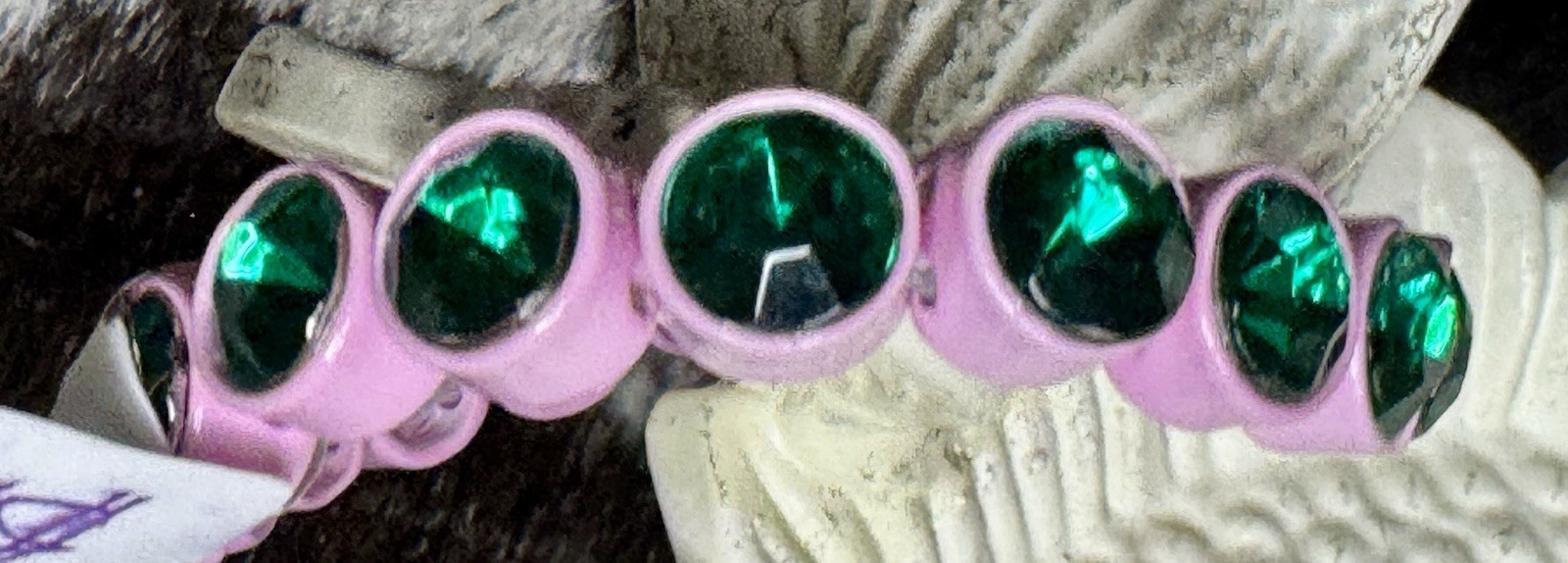 Plunder Pomeline Small 6.5″ Stretch Bracelet Light Pink Metal, Emerald Green Gem