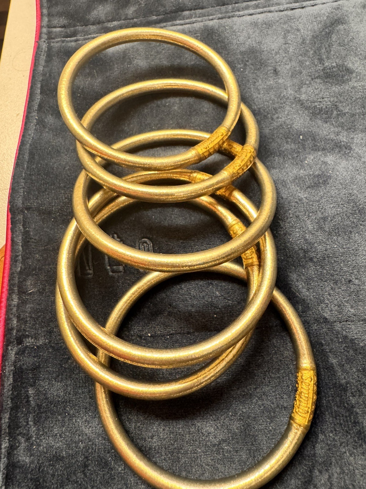 ✨Budha Girl Etoile bangles set of 6 All Weather Bands -Size medium✨