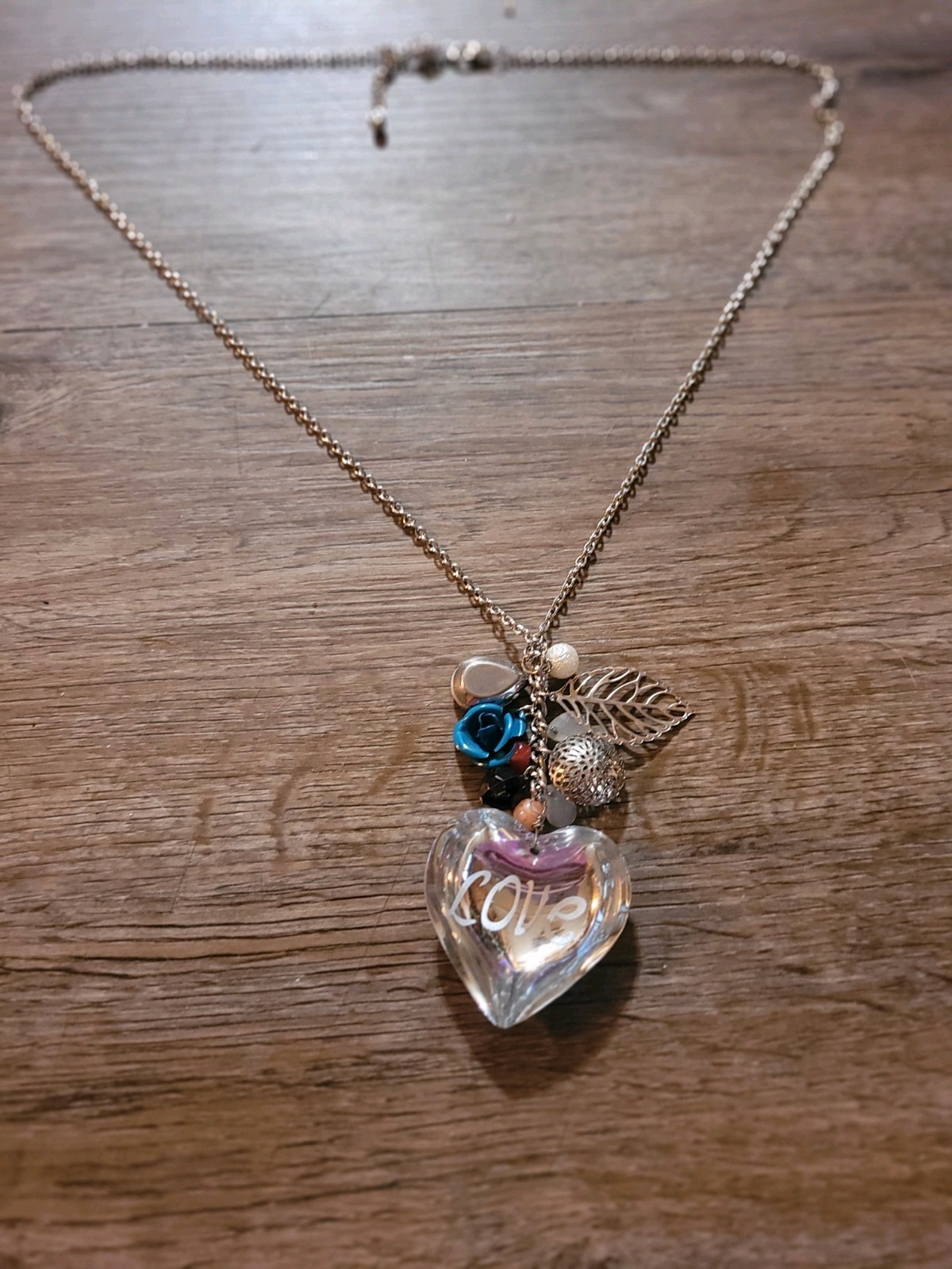 Acrylic Puffy Heart Says Love Dangle Drop Cha Cha Pendants Silver Tone Chain