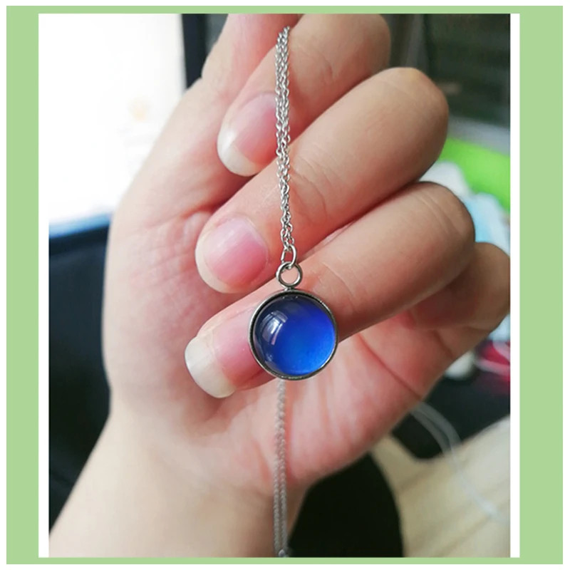 Color Changing Mood Temperature Glass Cabochon Necklace + Stud Earrings