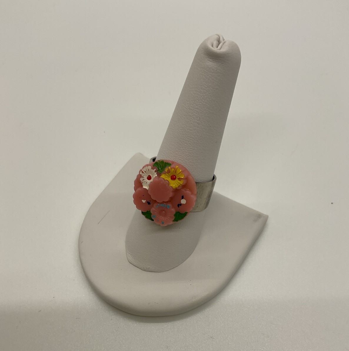 Silver Tone Pink Resin Flower Top Ring Adjustable No Stone Metal Floral