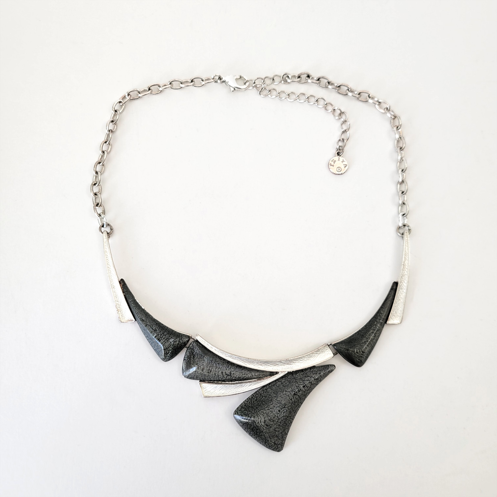 Ikita Paris Modern Statement Silvertone and Gray Acrylic Necklace 17″