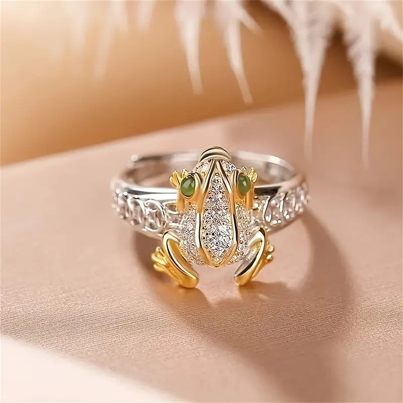 Boho Chic Two Tone Golden Toad Ring with Rhinestones Size 8